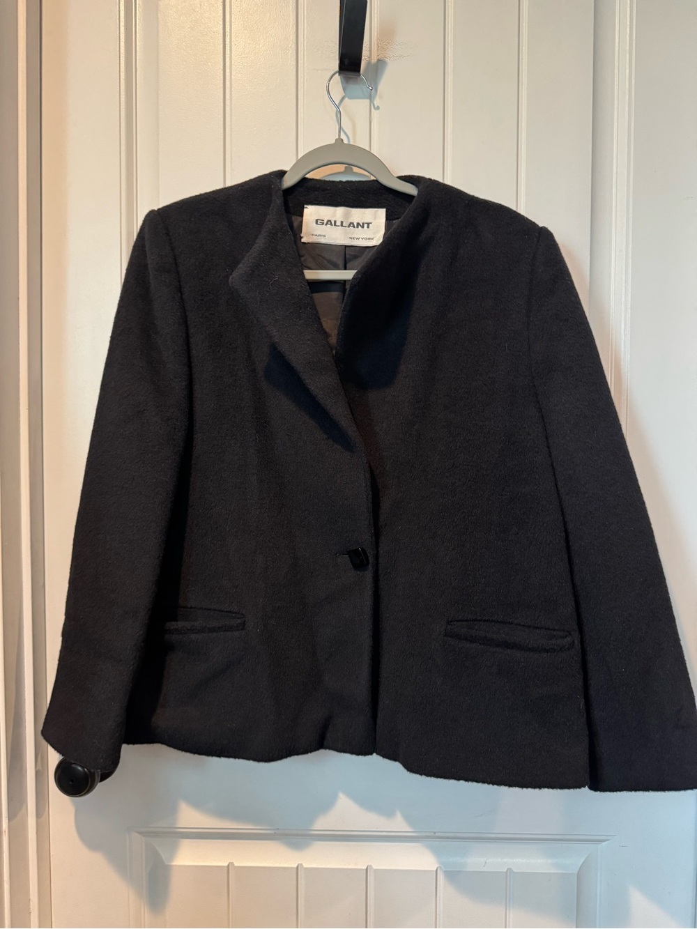 Women's Black Collarless Single-Button Blazer